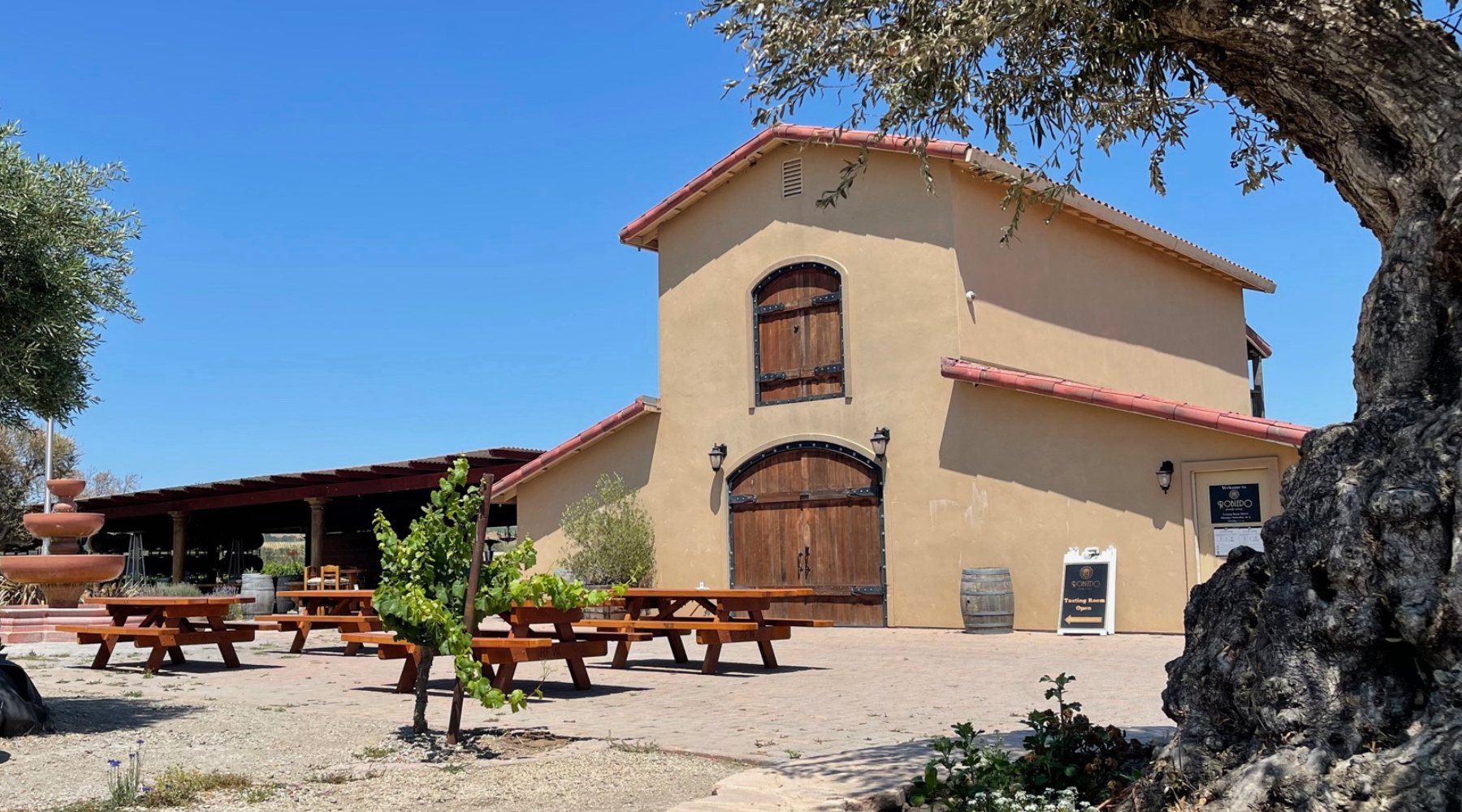 Robledo Family Winery